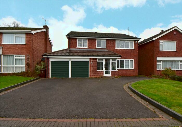 4 Bedroom Detached House To Rent In Fowgay Drive, Solihull, B91