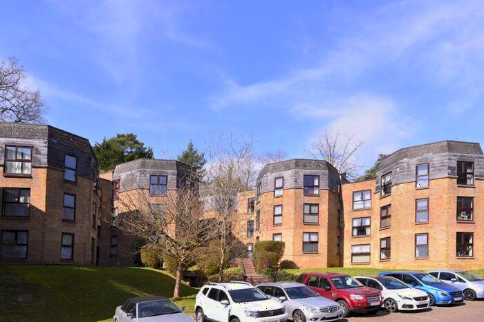 2 Bedroom Apartment To Rent In Charterhouse Road, Godalming, GU7