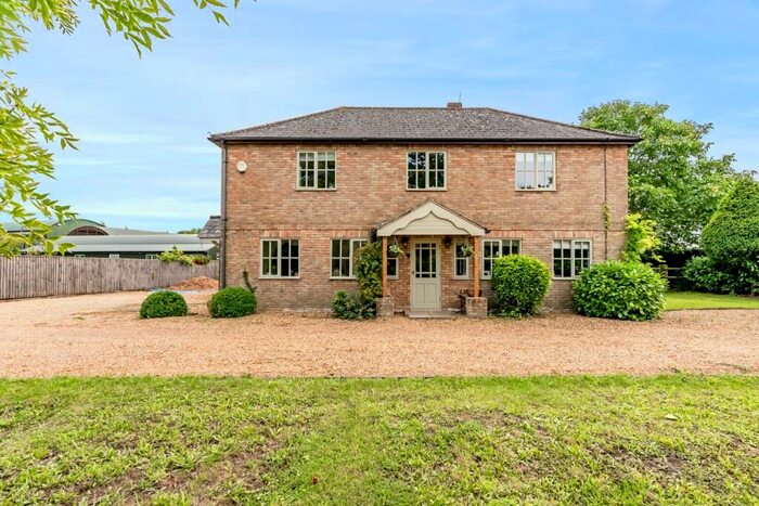 4 Bedroom Detached House For Sale In Wennington Road, Little Raveley, Huntingdon, PE28