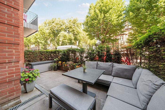 1 Bedroom Flat For Sale In Glenthorne Road, Hammersmith, London, W6