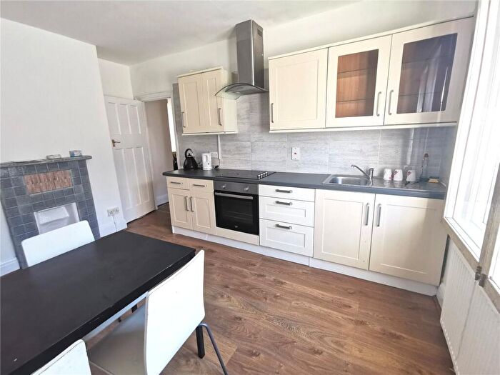 2 Bedroom Apartment To Rent In The Broadway, High Road, Wood Green, London, N22