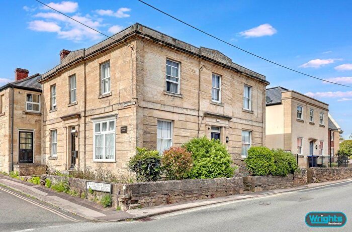 1 Bedroom Flat For Sale In Black Swan Court, Trowbridge, BA14