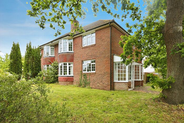 2 Bedroom Flat For Sale In Hiltingbury Road, Chandler's Ford, Eastleigh, Hampshire, SO53