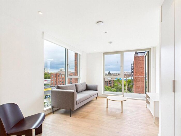 3 Bedroom Apartment To Rent In Fyfe Lane, Edinburgh, Midlothian, EH6