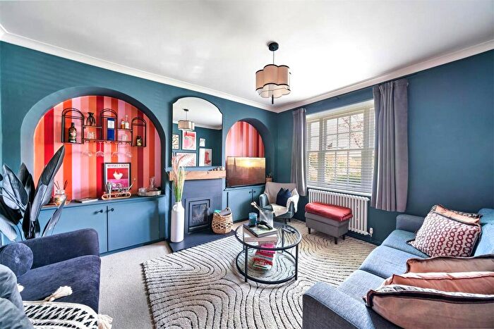 2 Bedroom End Of Terrace House To Rent In Huntingfield Road, London, SW15