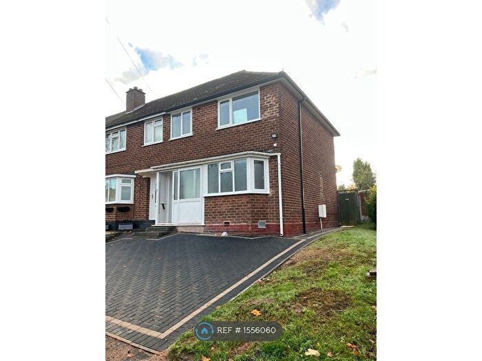 3 Bedroom Semi-Detached House To Rent In Birmingham, Birmingham, B44