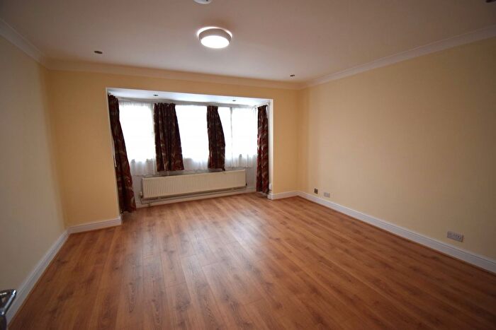 4 Bedroom Terraced House To Rent In Atkinson Road, London, E16
