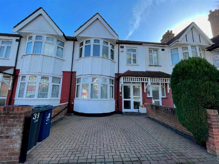 3 Bedroom Terraced House To Rent In Hanson Gardens, Southall, Middlesex, UB1