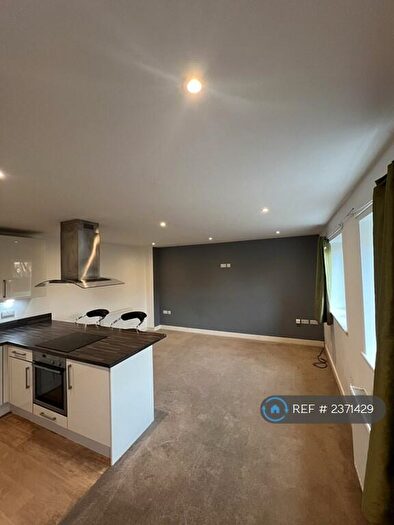 2 Bedroom Maisonette To Rent In Bridge Court, Newbury, RG14