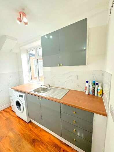 Studio To Rent In Alderton Crescent, London, NW4