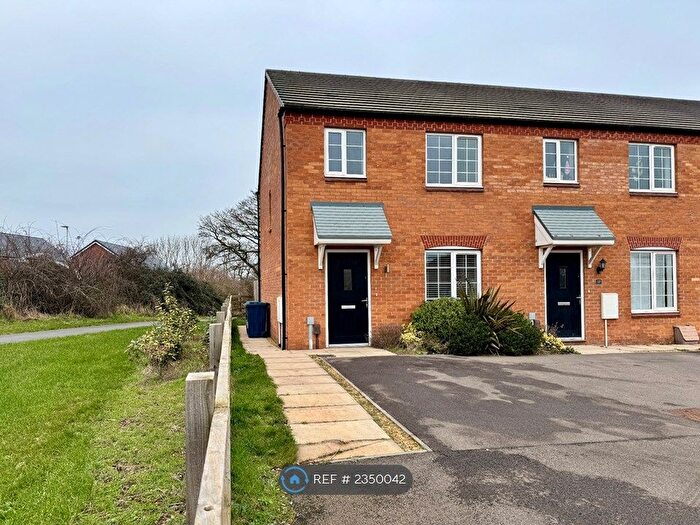 3 Bedroom End Of Terrace House To Rent In Fowler Road, Edwalton, Nottingham, NG12