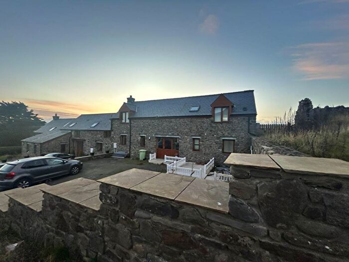 3 Bedroom Property To Rent In Aberarth, Aberaeron, SA46