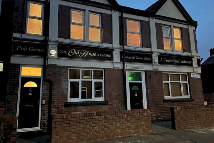 6 Bedroom House To Rent In Braemar Road, Manchester, M14