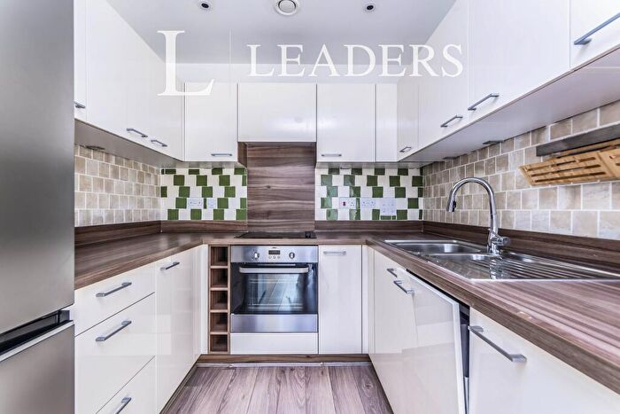 2 Bedroom Apartment To Rent In Royal Court, CR0