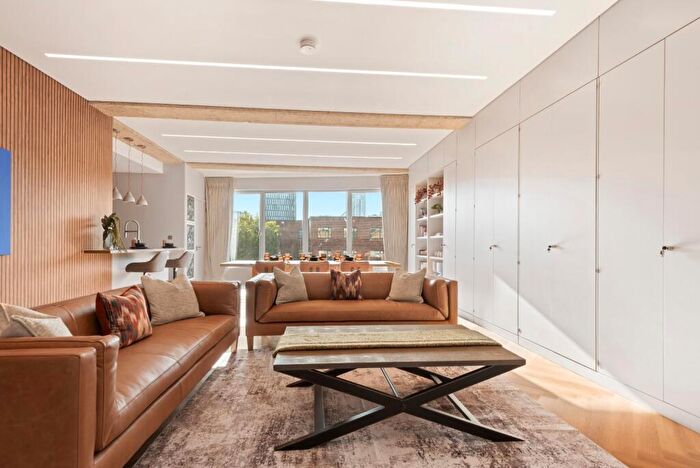 2 Bedroom Flat To Rent In Shoreditch High Street, Shoreditch, E1