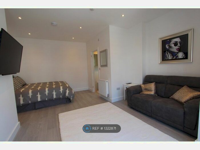 Studio To Rent In Marlborough Hill, Harrow HA1