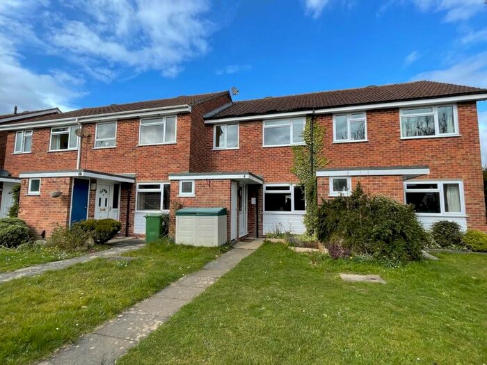 3 Bedroom Terraced House To Rent In Clare Walk Newbury, RG14