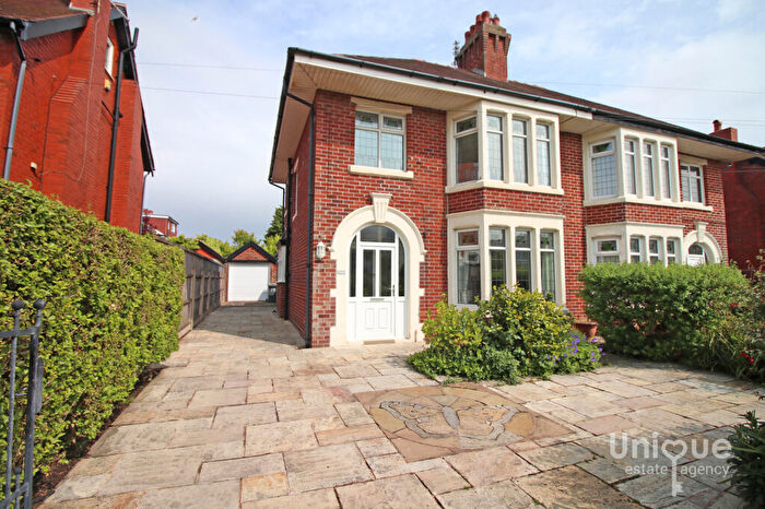 3 Bedroom Semi-Detached House For Sale In North Drive, Thornton-Cleveleys, FY5