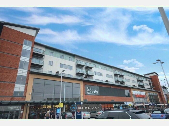 2 Bedroom Flat To Rent In Queensmead, Farnborough, GU14