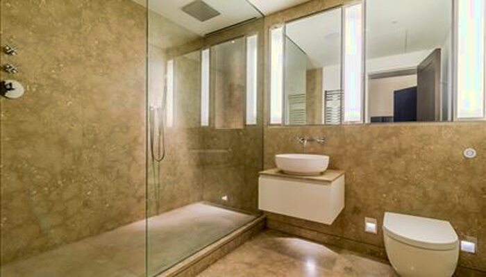 3 Bedroom Flat To Rent In Duke Street, London, W1K