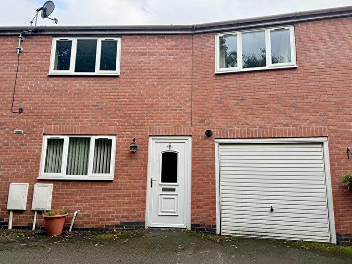 2 Bedroom Town House To Rent In Market Place, Whitwick, LE67