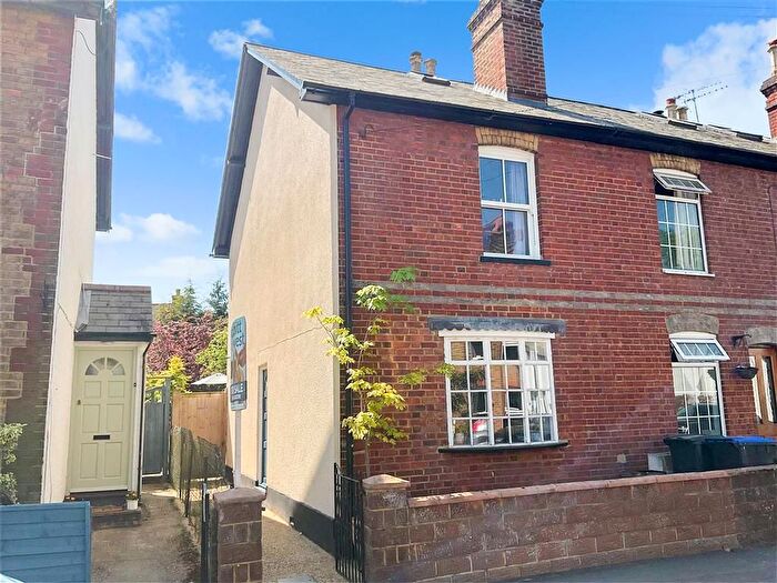 4 Bedroom End Of Terrace House For Sale In Leslie Road, Dorking, Surrey, RH4