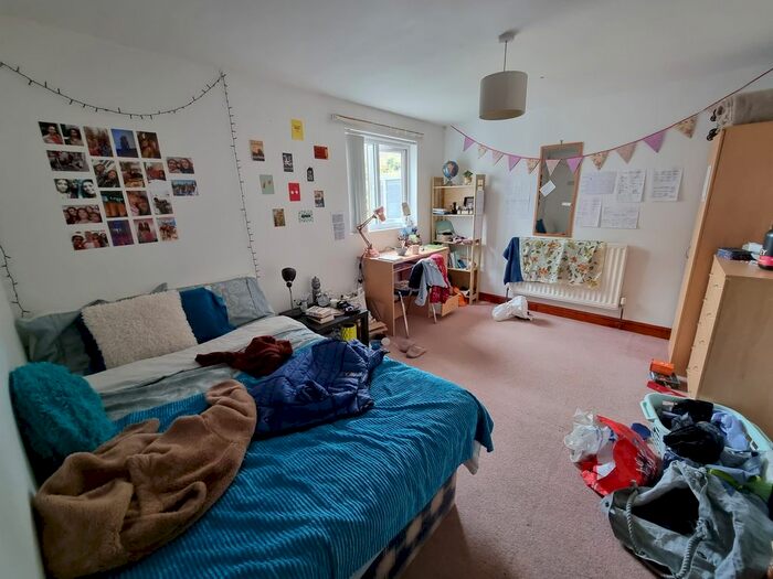 8 Bedroom Semi-Detached House To Rent In Oak Tree Lane, Selly Oak, B29