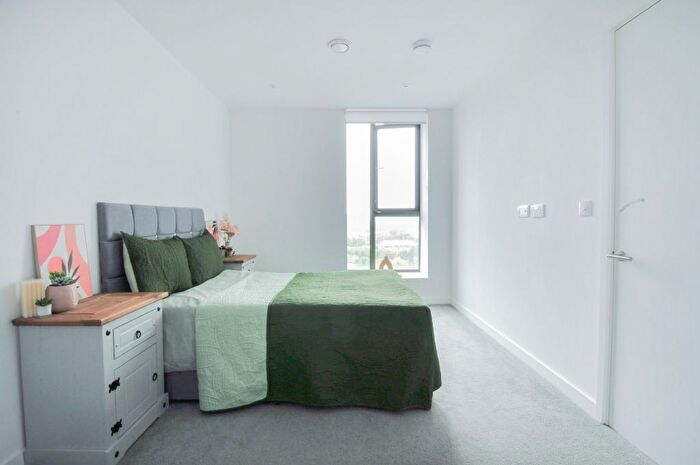 1 Bedroom Flat To Rent In Wharf End, Trafford Park, Manchester, M17