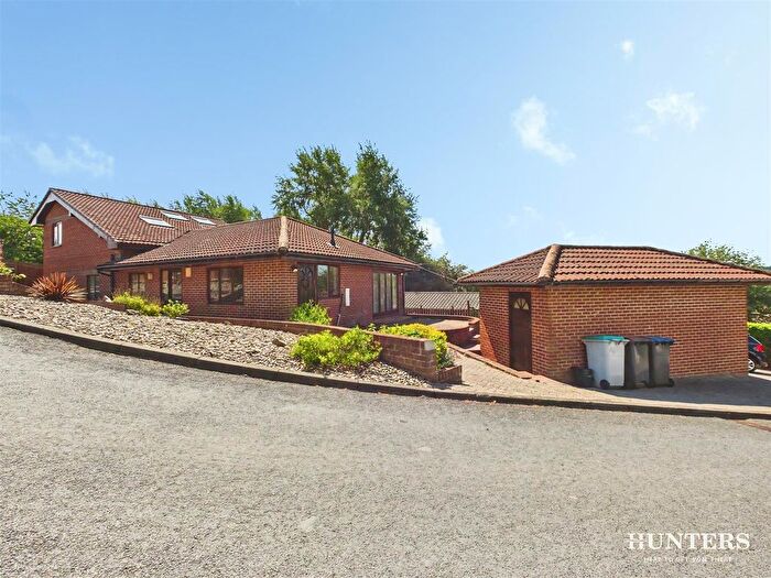 4 Bedroom Detached House For Sale In Broadwood View, Consett, DH8