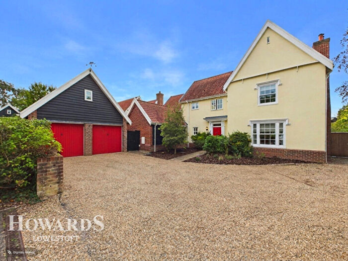 4 Bedroom Detached House For Sale In Coles View, Wenhaston, IP19