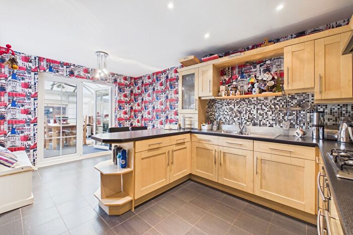 4 Bedroom Semi-detached House For Sale In Princess Drive, York, North Yorkshire, YO26