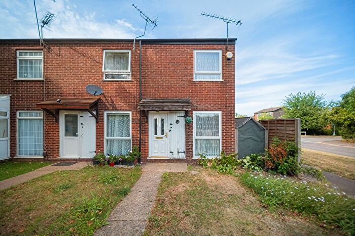 2 Bedroom End Of Terrace House For Sale In Kilndown, Gravesend, Kent, DA12