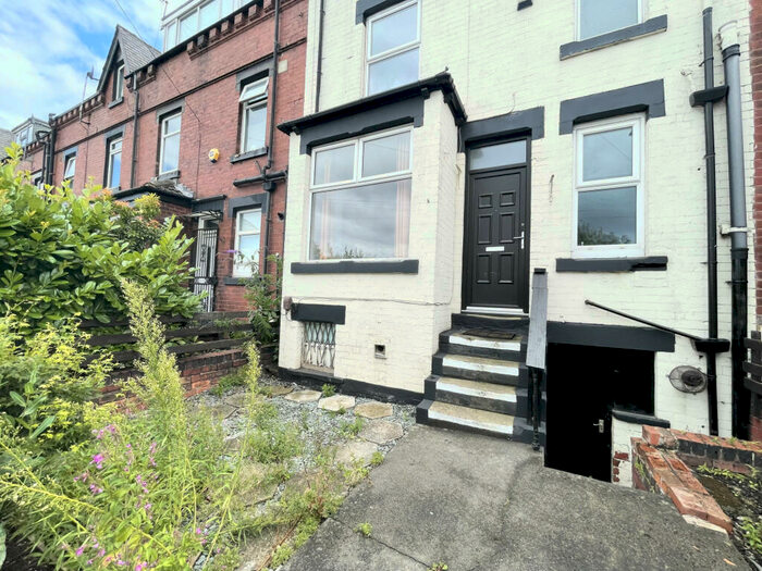 3 Bedroom Terraced House To Rent In Fairford Avenue, Leeds, West Yorkshire, LS11
