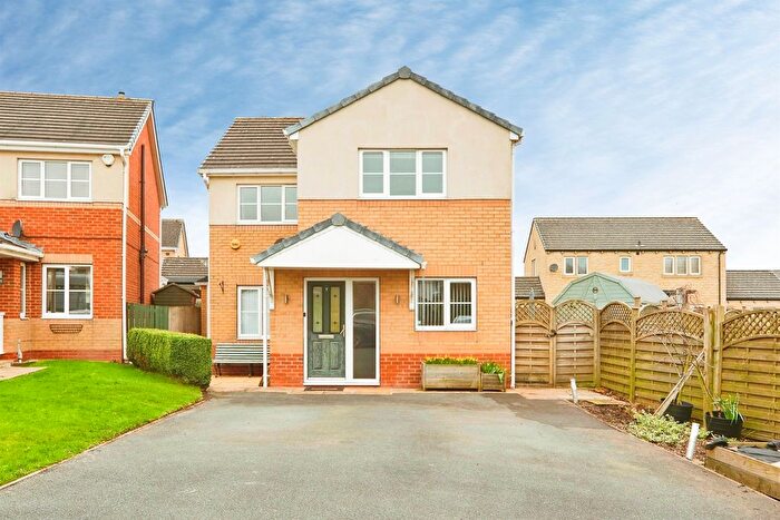 3 Bedroom Detached House For Sale In Curlew Court, Steeton, Keighley, BD20
