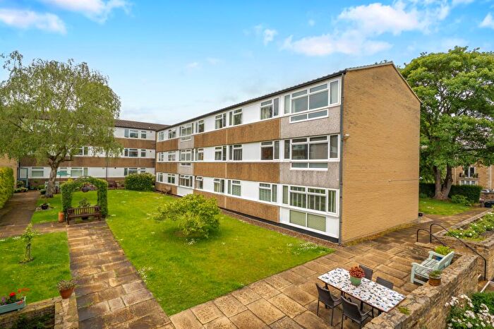 2 Bedroom Flat For Sale In Queens Road, Harrogate, HG2