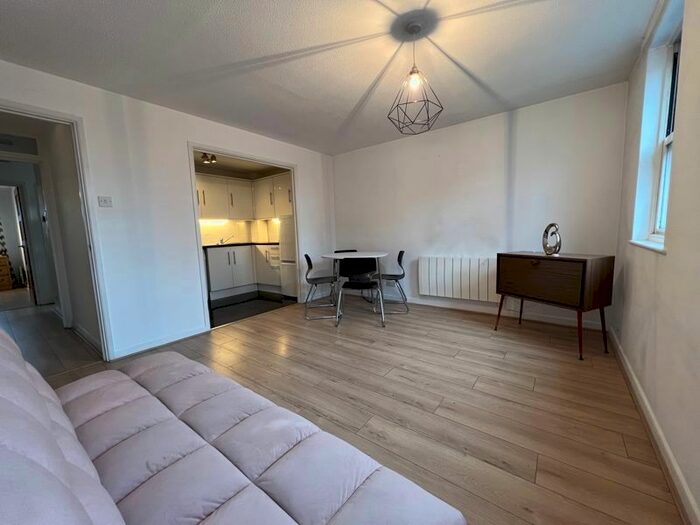 2 Bedroom Flat To Rent In Deptford Church Street, London, SE8
