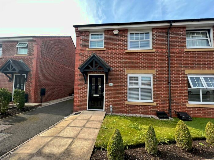 3 Bedroom Semi-Detached House To Rent In Felthouse Drive, Leigh, WN7