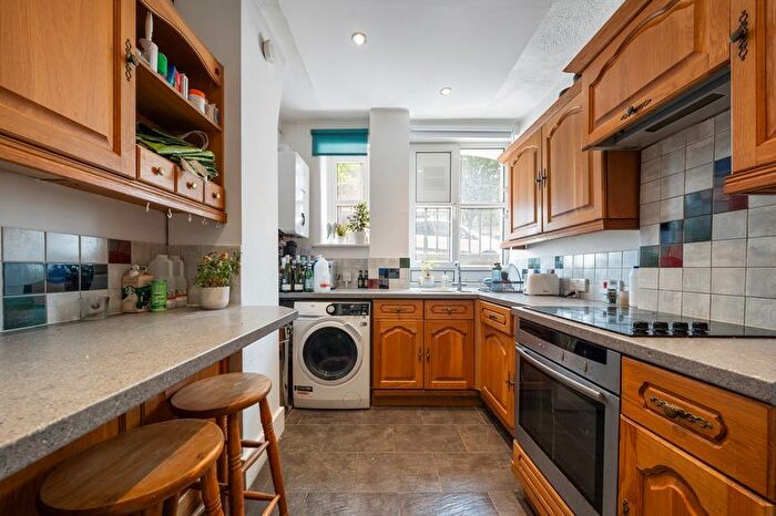 2 Bedroom Flat To Rent In Thanet Street, Bloomsbury, WC1H