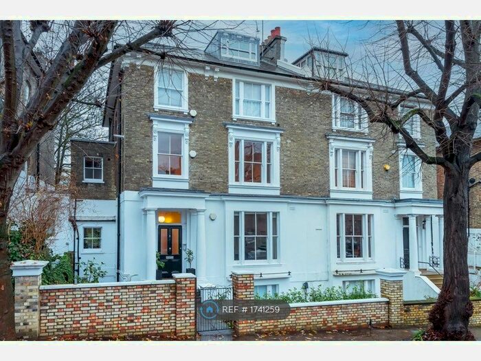 2 Bedroom Flat To Rent In First Floor, London, NW3