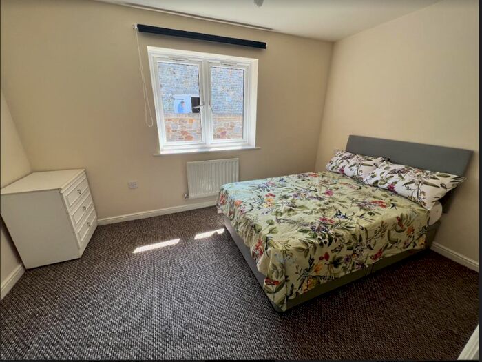 4 Bedroom House To Rent In Vanbrugh Lane, Bristol, BS16