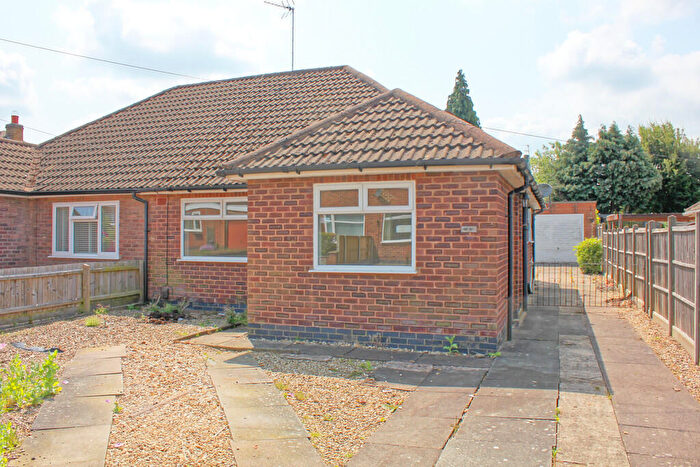 2 Bedroom Semi-Detached Bungalow For Sale In Mapleton Road, Wigston, Leicester, LE18