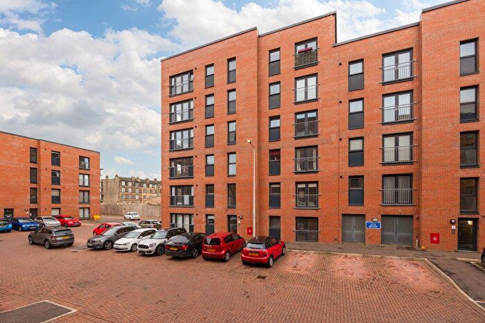 2 Bedroom Flat For Sale In / Haig Lane, Edinburgh, EH6