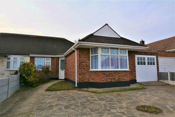 3 Bedroom Semi-Detached Bungalow To Rent In Steyning Avenue, Southend-On-Sea, SS2