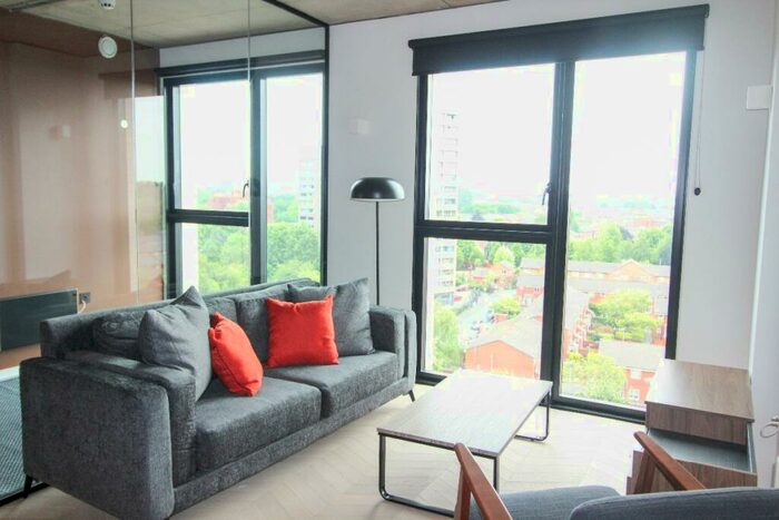 2 Bedroom Apartment To Rent In St Georges Gardens, Castlefield, M15