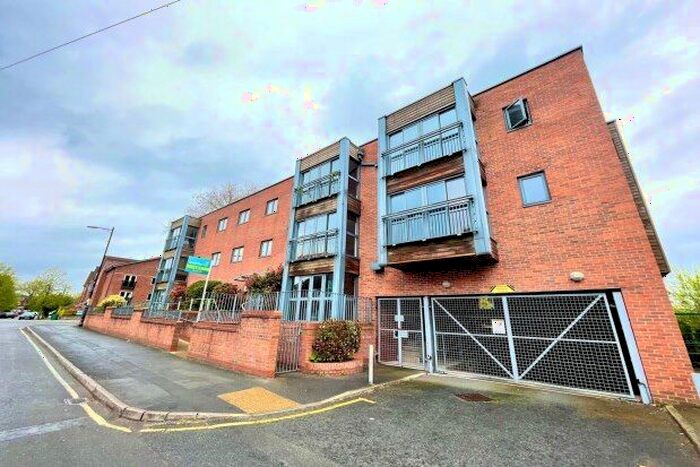 2 Bedroom Flat To Rent In Albany Road, Manchester, M21