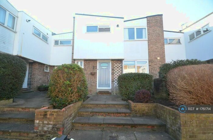 3 Bedroom Terraced House To Rent In Nell Gwyn Court, Croydon, CR0