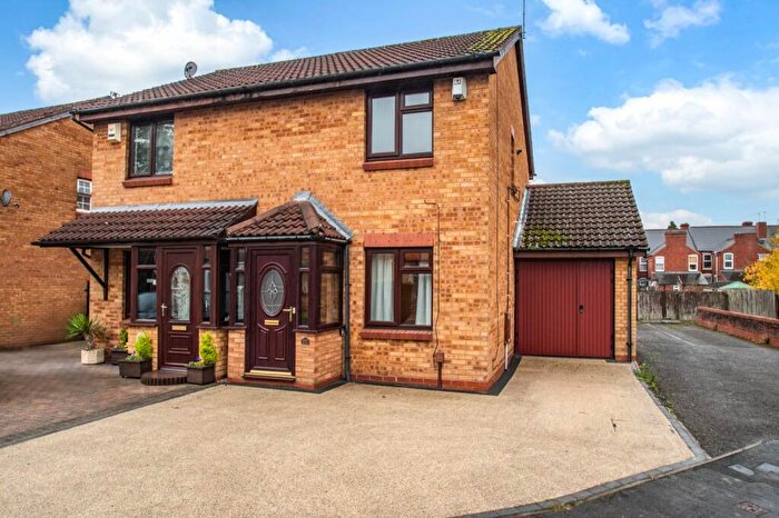 2 Bedroom Semi Detached House To Rent In Upper Ashley Street, Halesowen, West Midlands, B62