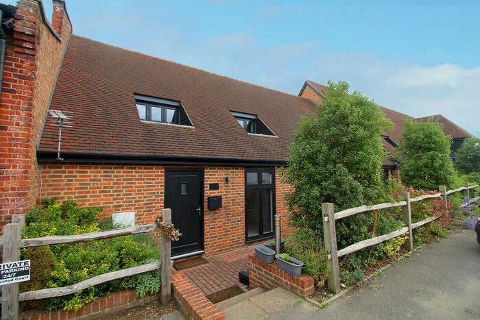 3 Bedroom Flat To Rent In Eynsford Road, Crockenhill, Swanley, BR8