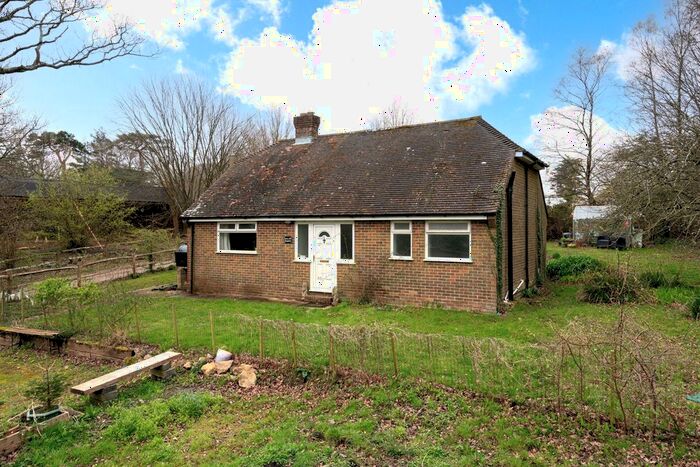2 Bedroom Bungalow For Sale In Horns Corner, Catsfield, TN33
