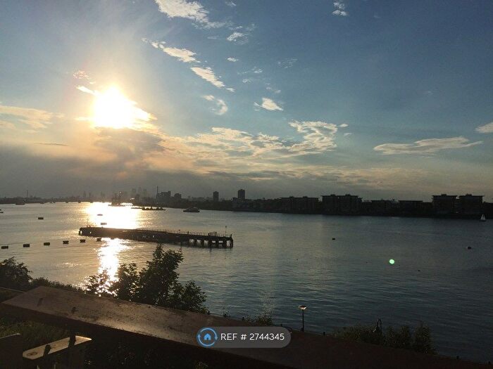 2 Bedroom Flat To Rent In Erebus Drive, London, SE28